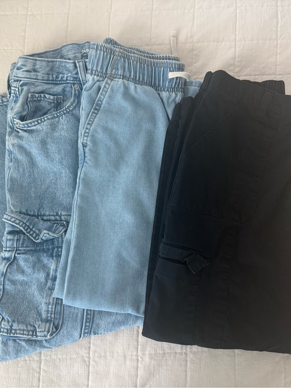 🍎📚Back to school bundle 🍎📚
Size 10/12
Jeans Old Navy
black Cargo Art & class